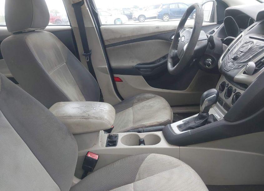 Photo 5 of 2013 Ford Focus SE (VIN 1FADP3F28DL289808)