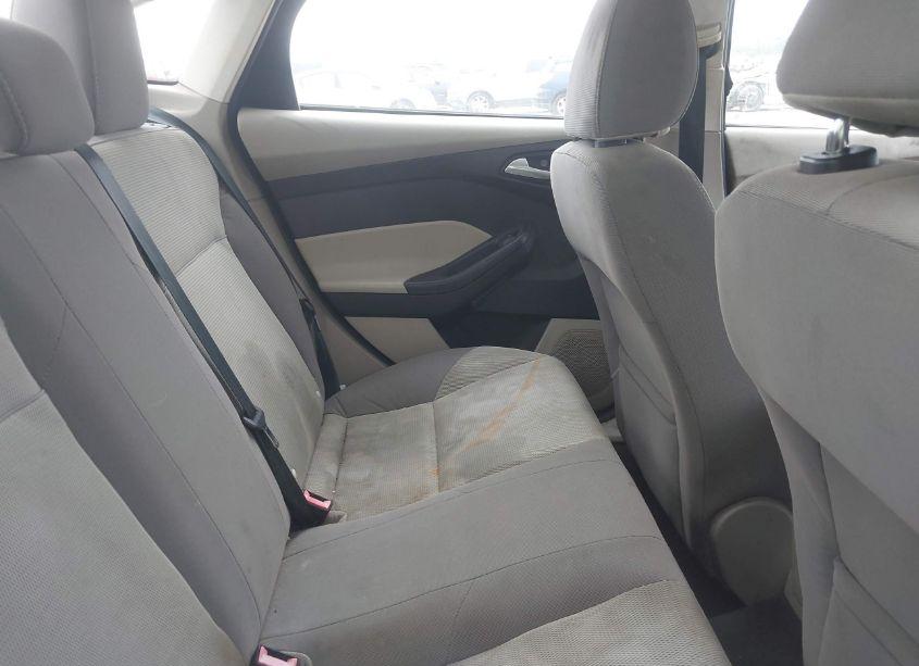 Photo 8 of 2013 Ford Focus SE (VIN 1FADP3F28DL289808)