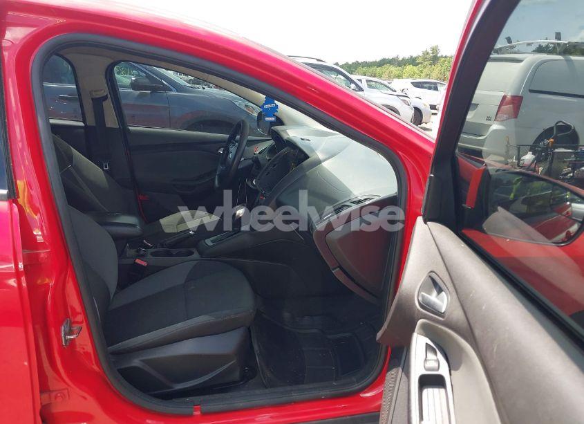 Photo 5 of 2013 Ford Focus SE (VIN 1FADP3F28DL293907)