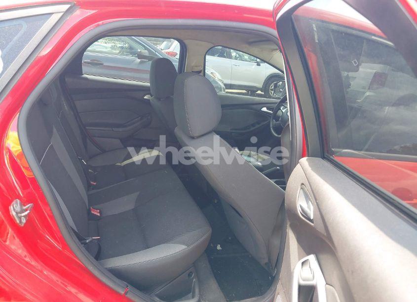 Photo 8 of 2013 Ford Focus SE (VIN 1FADP3F28DL293907)