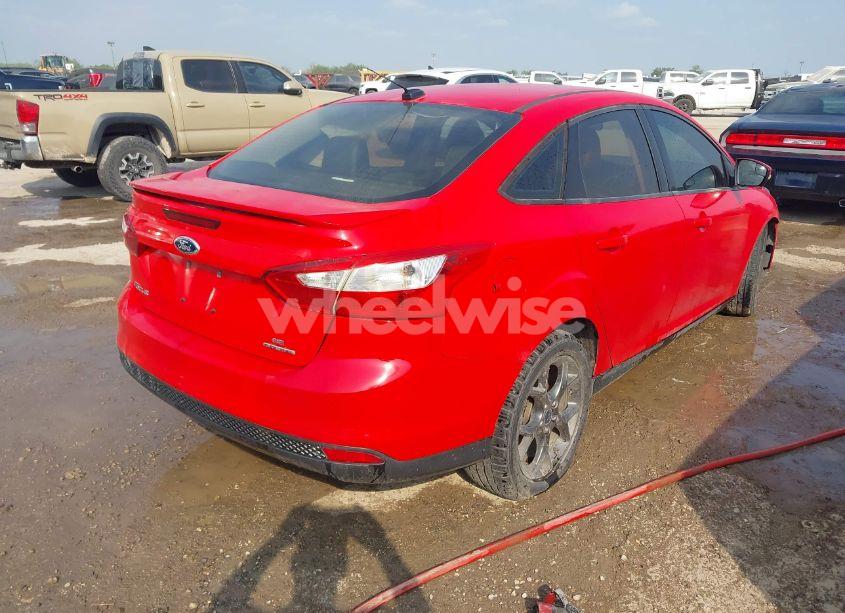 Photo 4 of 2013 Ford Focus SE (VIN 1FADP3F28DL308714)