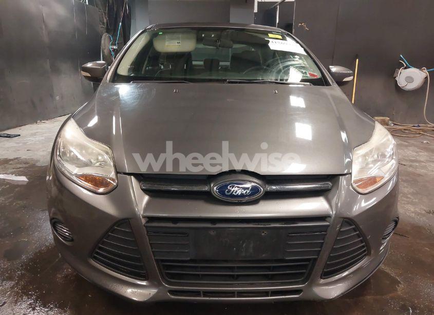 Photo 12 of 2013 Ford Focus SE (VIN 1FADP3F28DL317171)
