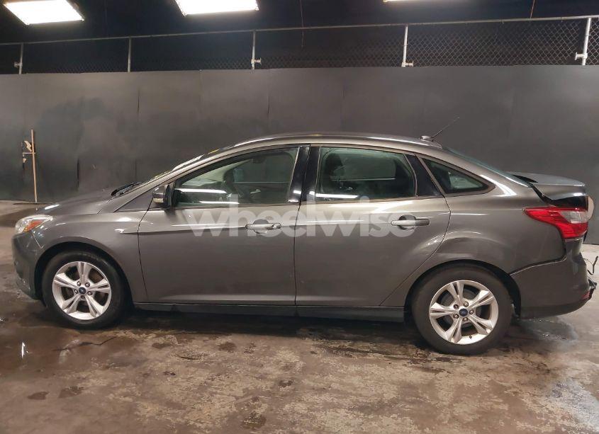Photo 14 of 2013 Ford Focus SE (VIN 1FADP3F28DL317171)