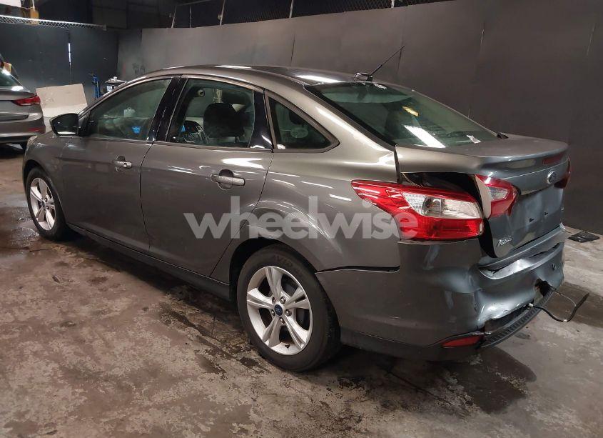 Photo 3 of 2013 Ford Focus SE (VIN 1FADP3F28DL317171)