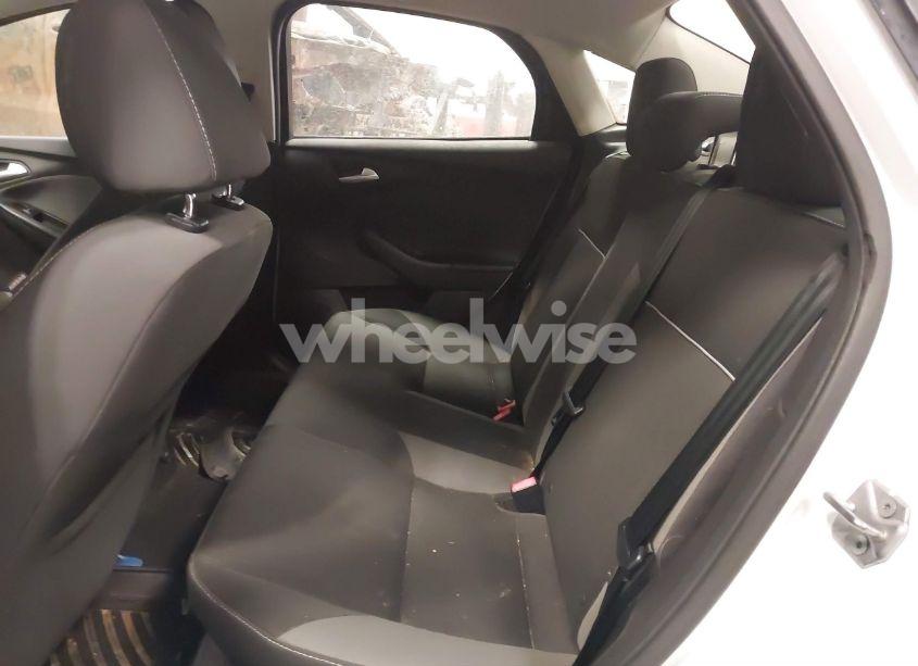 Photo 8 of 2013 Ford Focus SE (VIN 1FADP3F28DL332477)