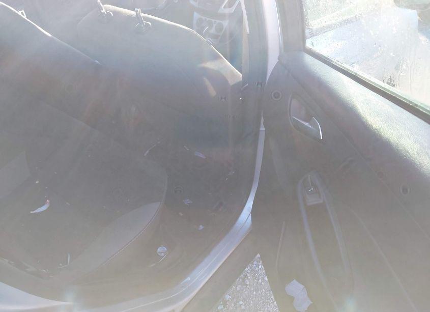 Photo 8 of 2013 Ford Focus SE (VIN 1FADP3F28DL332673)