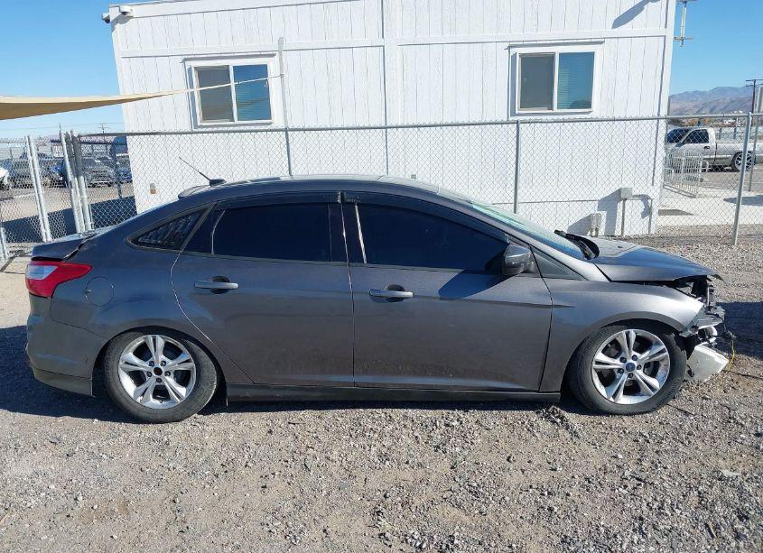 Photo 14 of 2013 Ford Focus SE (VIN 1FADP3F28DL337842)