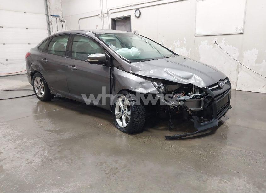 2013 Ford Focus SE (VIN 1FADP3F28DL342104) main photo