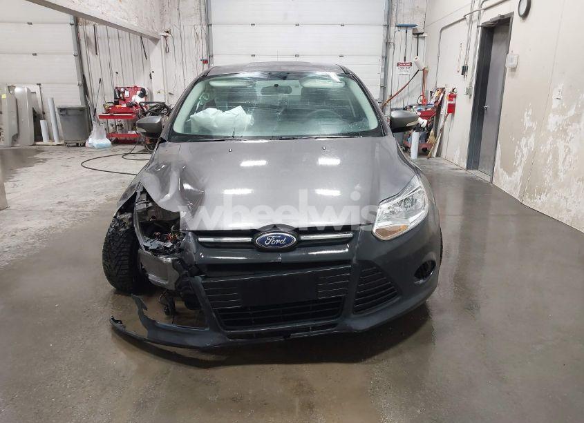 Photo 12 of 2013 Ford Focus SE (VIN 1FADP3F28DL342104)