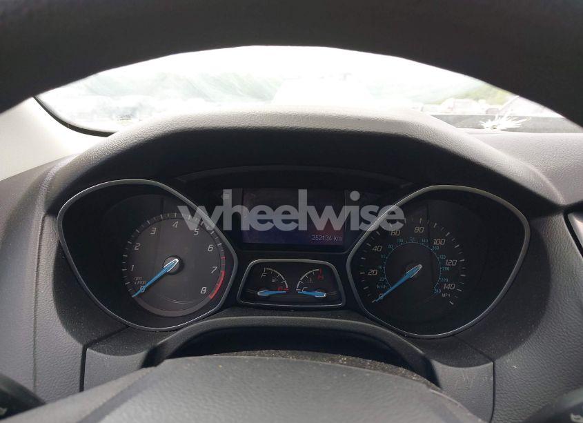 Photo 15 of 2013 Ford Focus SE (VIN 1FADP3F28DL348405)