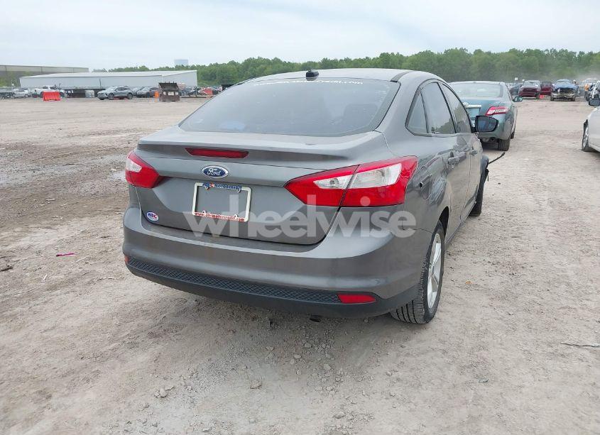 Photo 4 of 2013 Ford Focus SE (VIN 1FADP3F28DL348405)