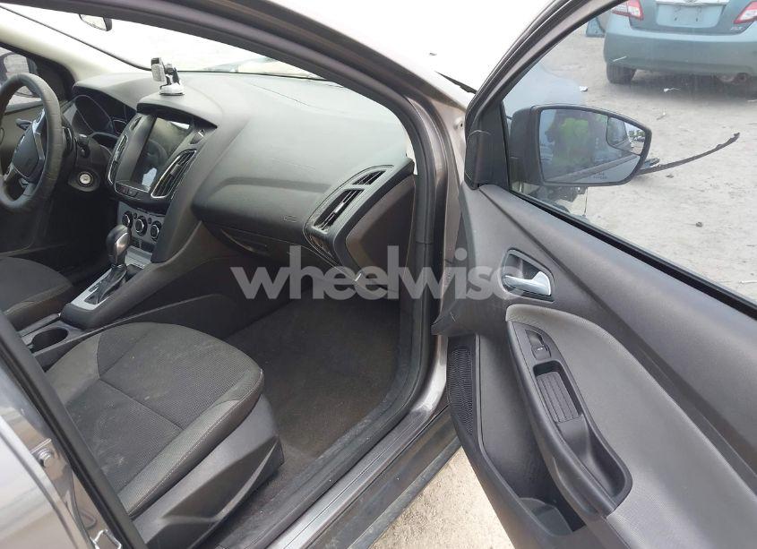 Photo 5 of 2013 Ford Focus SE (VIN 1FADP3F28DL348405)