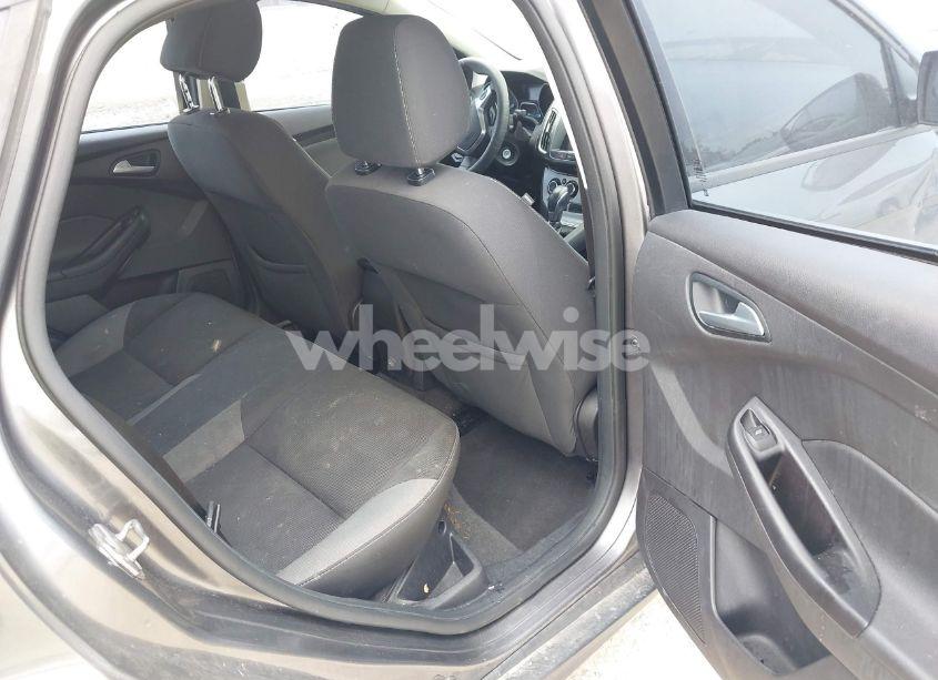 Photo 8 of 2013 Ford Focus SE (VIN 1FADP3F28DL348405)