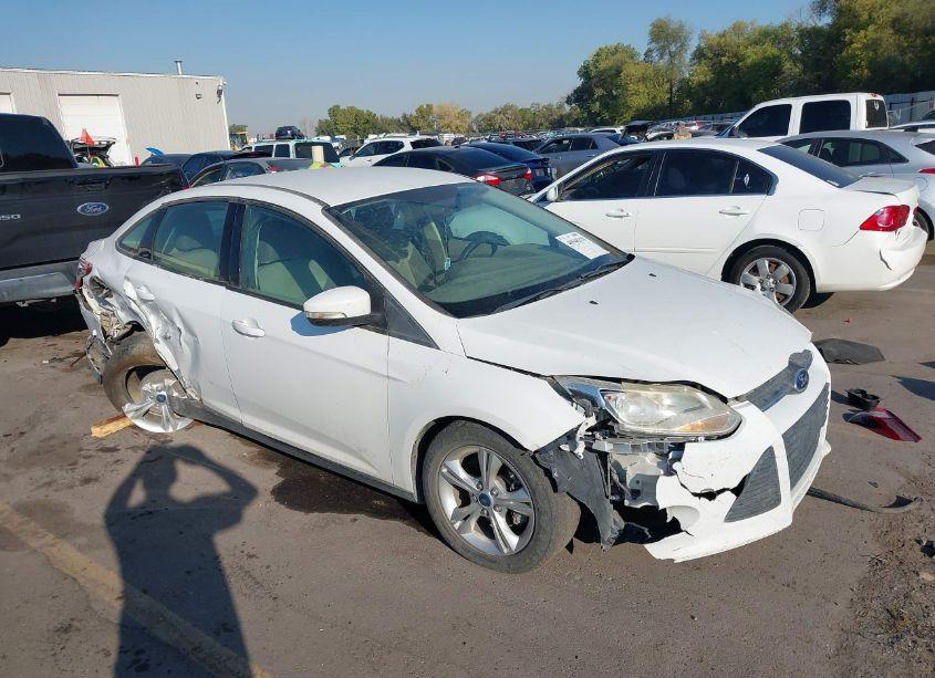 2013 Ford Focus SE (VIN 1FADP3F28DL361428) main photo
