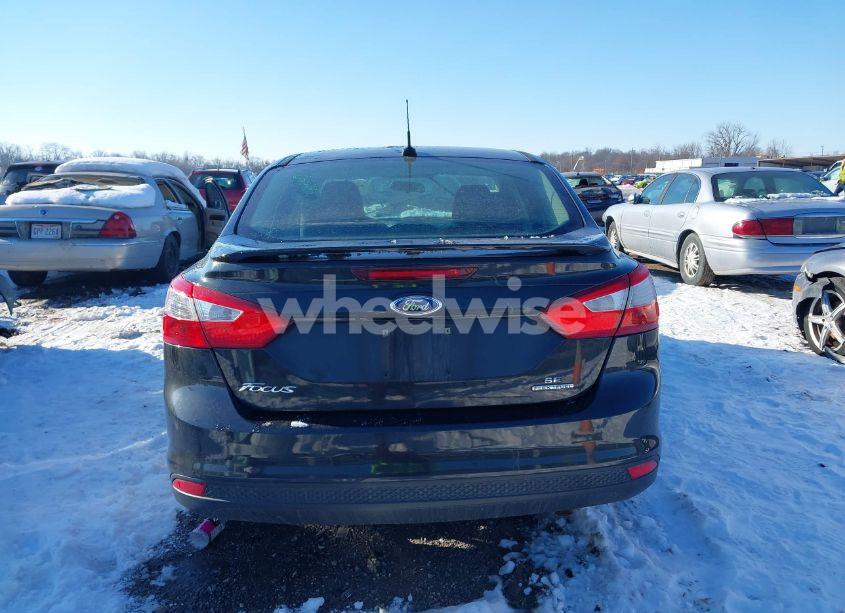 Photo 15 of 2013 Ford Focus SE (VIN 1FADP3F28DL384353)