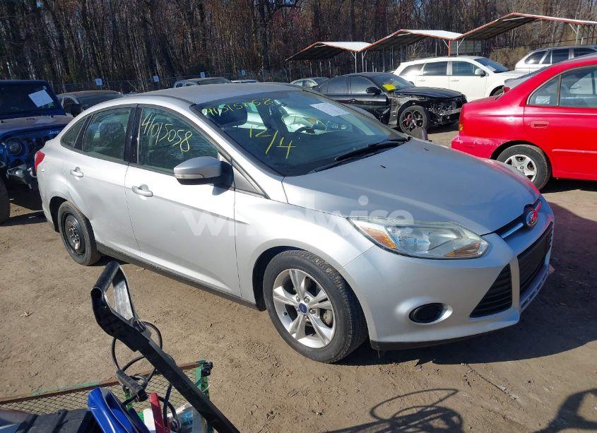 2014 Ford Focus SE (VIN 1FADP3F28EL105016) main photo