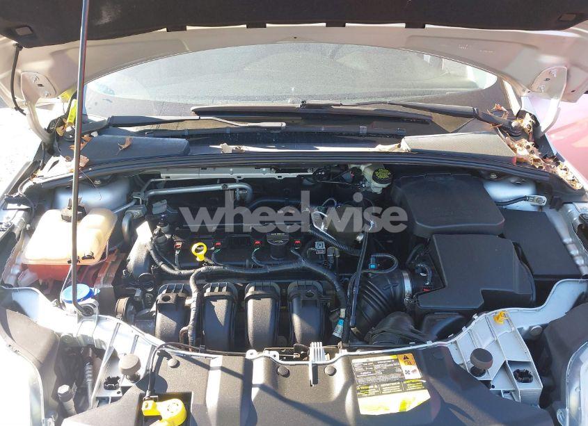 Photo 10 of 2014 Ford Focus SE (VIN 1FADP3F28EL105016)
