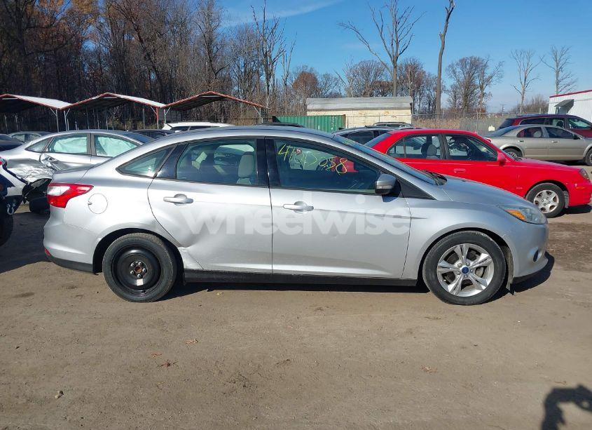Photo 14 of 2014 Ford Focus SE (VIN 1FADP3F28EL105016)