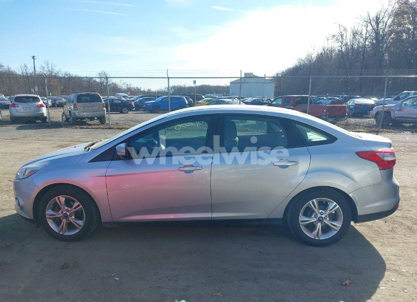Photo 15 of 2014 Ford Focus SE (VIN 1FADP3F28EL105016)