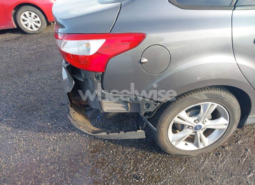 Photo 6 of 2014 Ford Focus SE (VIN 1FADP3F28EL114914)