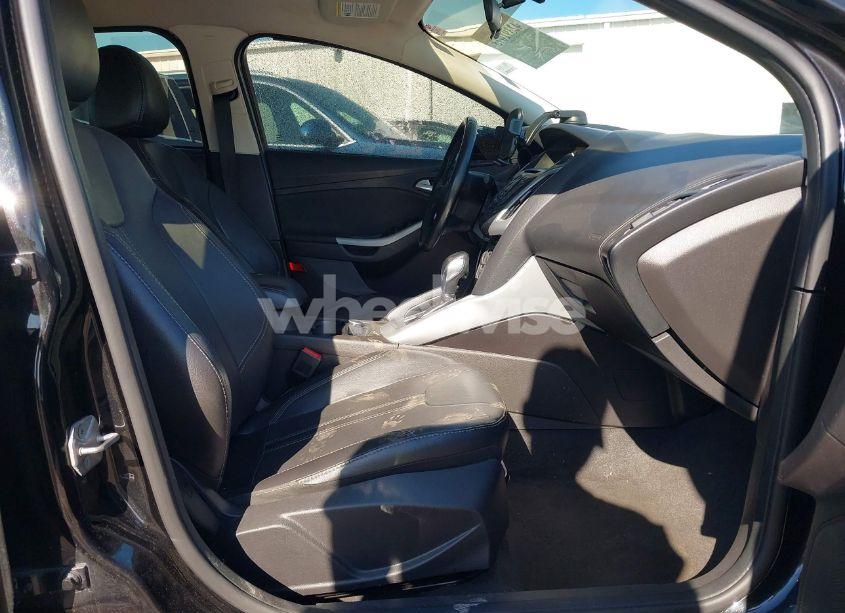 Photo 5 of 2014 Ford Focus SE (VIN 1FADP3F28EL115853)