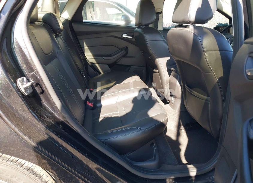 Photo 8 of 2014 Ford Focus SE (VIN 1FADP3F28EL115853)