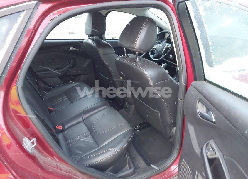 Photo 8 of 2014 Ford Focus SE (VIN 1FADP3F28EL122141)