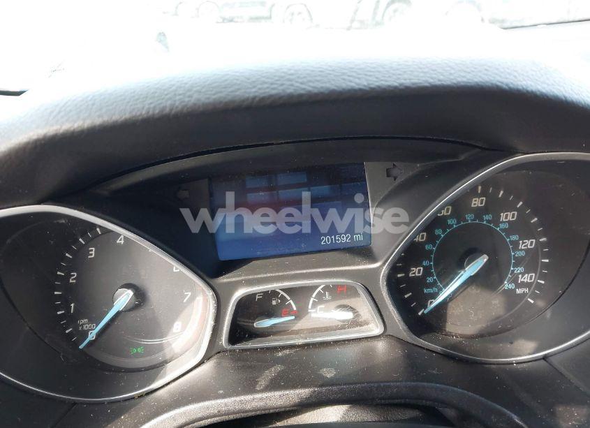 Photo 15 of 2014 Ford Focus SE (VIN 1FADP3F28EL129154)