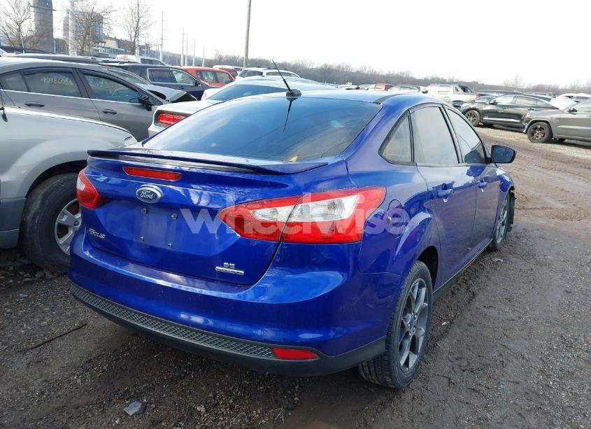 Photo 4 of 2014 Ford Focus SE (VIN 1FADP3F28EL129154)