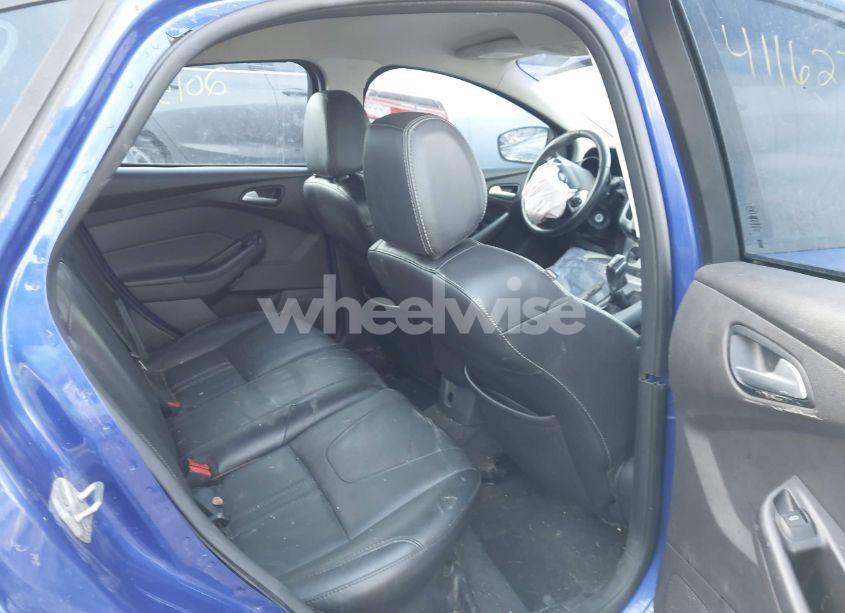 Photo 8 of 2014 Ford Focus SE (VIN 1FADP3F28EL129154)