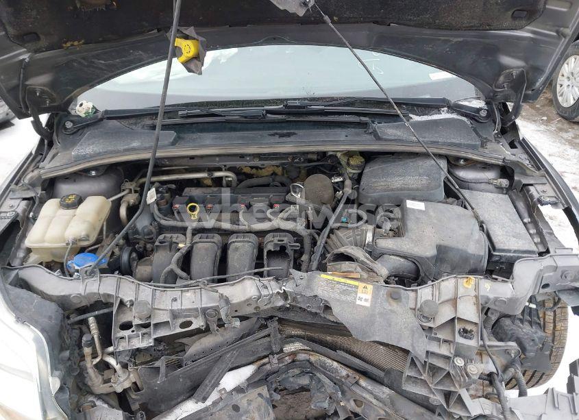 Photo 10 of 2014 Ford Focus SE (VIN 1FADP3F28EL137416)