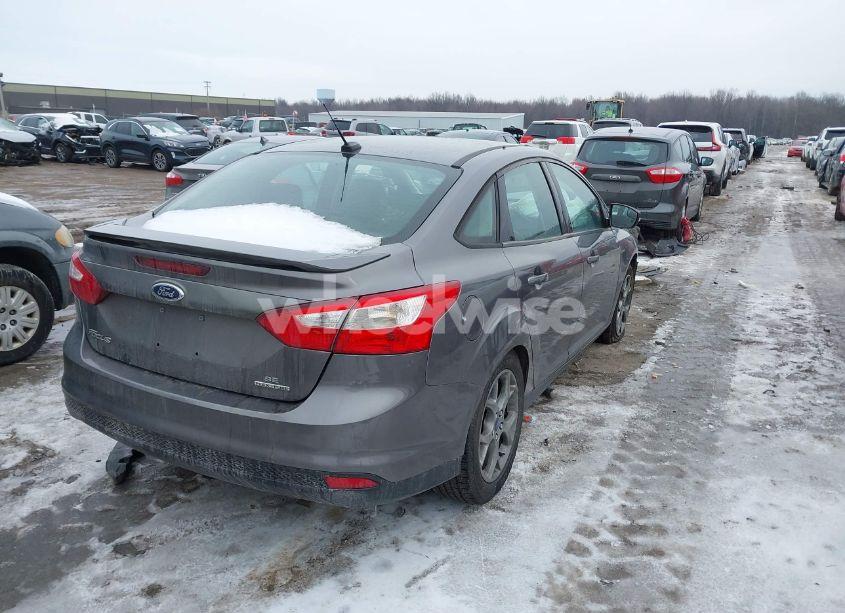 Photo 4 of 2014 Ford Focus SE (VIN 1FADP3F28EL137416)