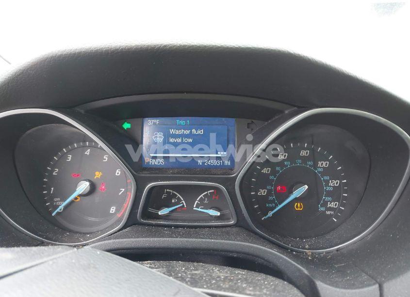 Photo 7 of 2014 Ford Focus SE (VIN 1FADP3F28EL137416)