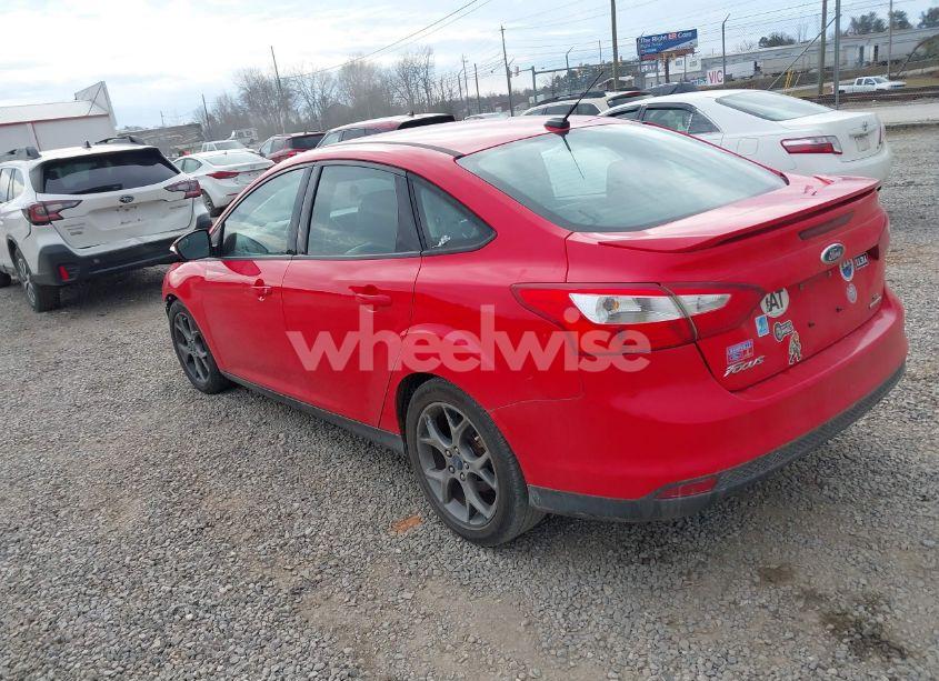 Photo 3 of 2014 Ford Focus SE (VIN 1FADP3F28EL172652)