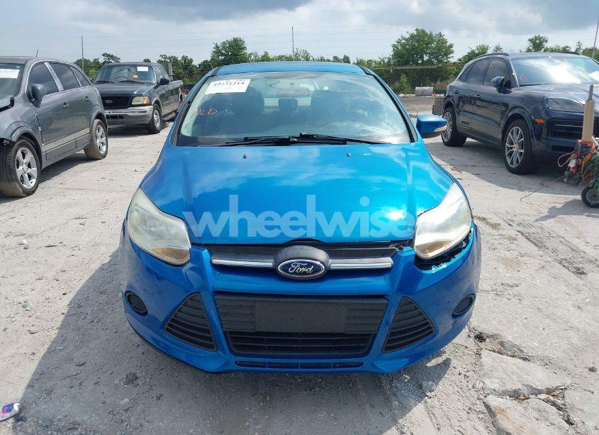 Photo 13 of 2014 Ford Focus SE (VIN 1FADP3F28EL173137)