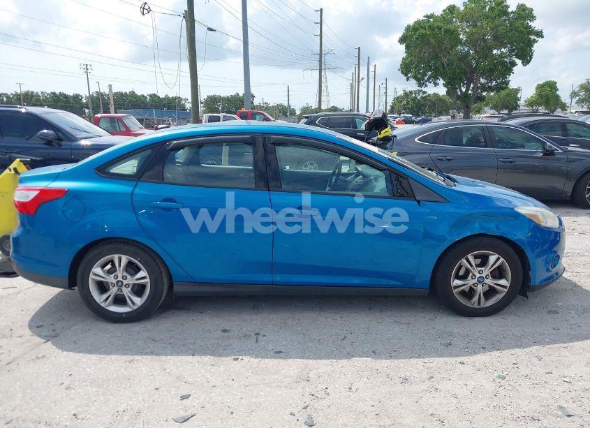 Photo 14 of 2014 Ford Focus SE (VIN 1FADP3F28EL173137)