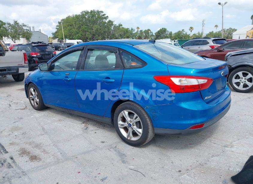 Photo 3 of 2014 Ford Focus SE (VIN 1FADP3F28EL173137)