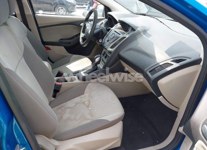 Photo 5 of 2014 Ford Focus SE (VIN 1FADP3F28EL173137)