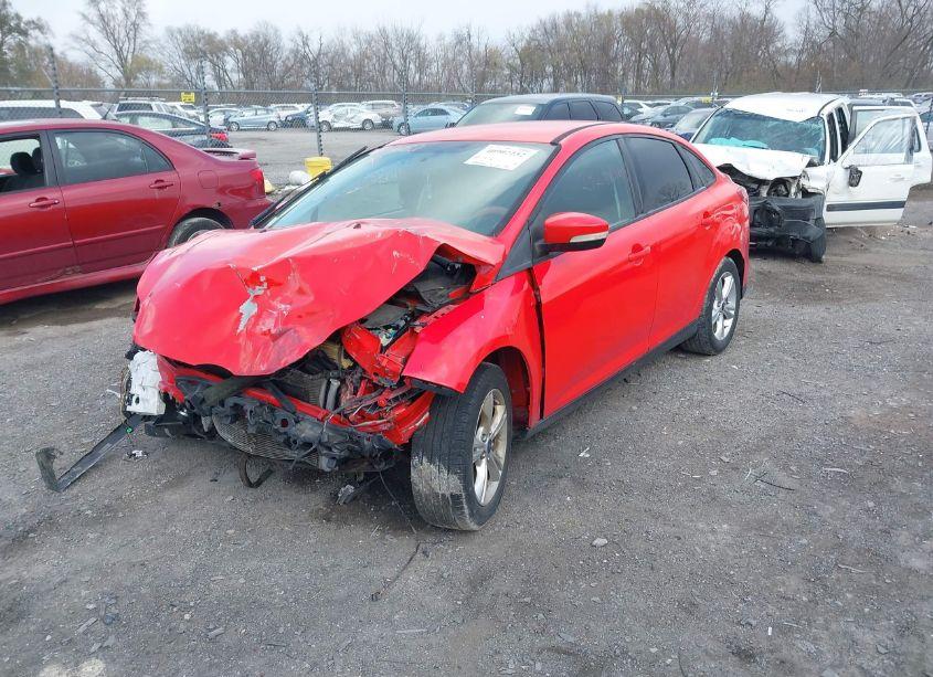 Photo 2 of 2014 Ford Focus SE (VIN 1FADP3F28EL181321)