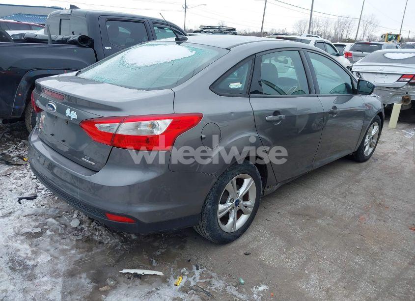 Photo 4 of 2014 Ford Focus SE (VIN 1FADP3F28EL182114)