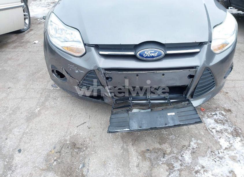 Photo 6 of 2014 Ford Focus SE (VIN 1FADP3F28EL182114)