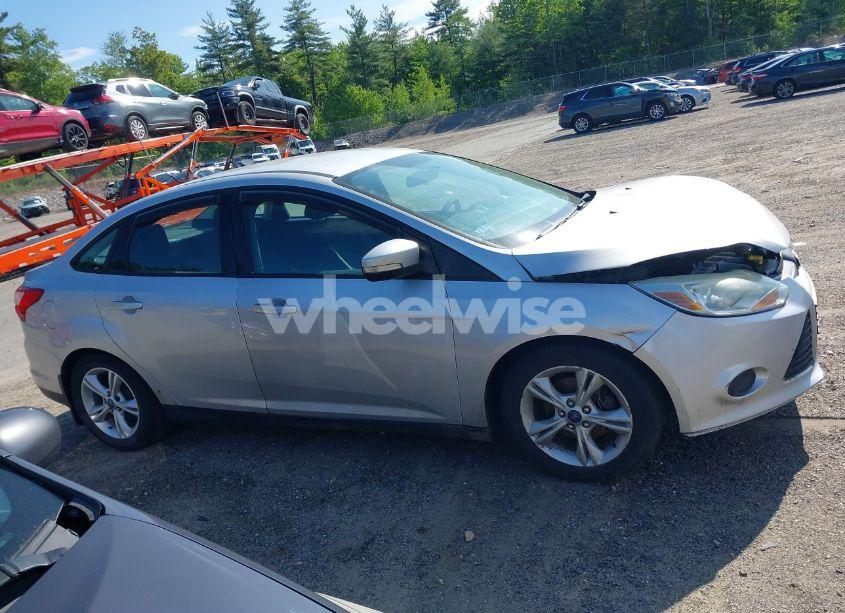 Photo 13 of 2014 Ford Focus SE (VIN 1FADP3F28EL239024)