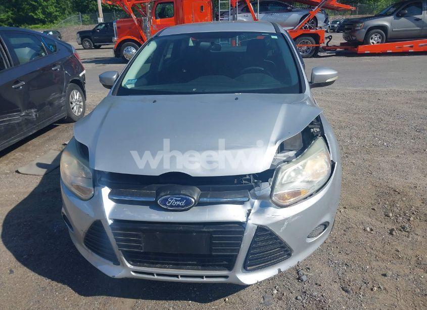 Photo 6 of 2014 Ford Focus SE (VIN 1FADP3F28EL239024)
