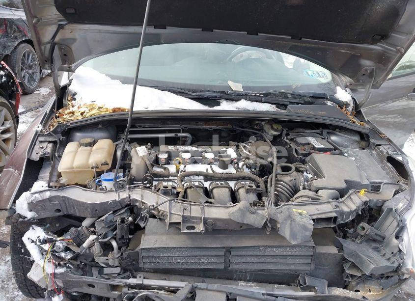 Photo 10 of 2014 Ford Focus SE (VIN 1FADP3F28EL243414)