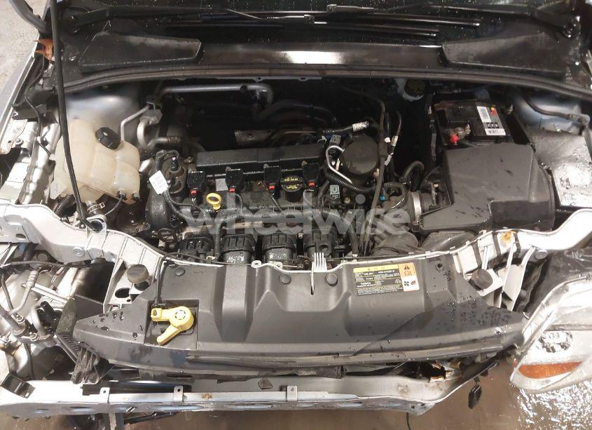 Photo 10 of 2014 Ford Focus SE (VIN 1FADP3F28EL244935)