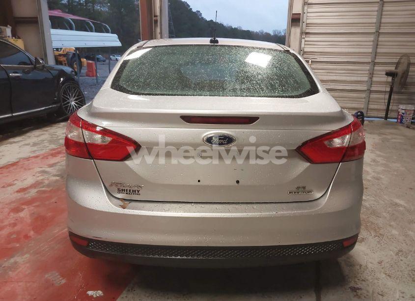 Photo 17 of 2014 Ford Focus SE (VIN 1FADP3F28EL244935)