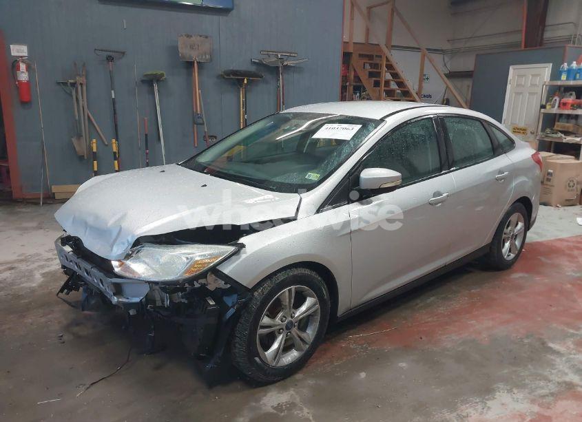 Photo 2 of 2014 Ford Focus SE (VIN 1FADP3F28EL244935)
