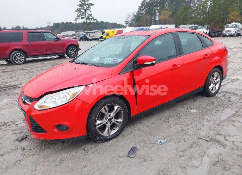 Photo 2 of 2014 Ford Focus SE (VIN 1FADP3F28EL255644)