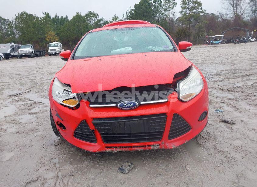 Photo 6 of 2014 Ford Focus SE (VIN 1FADP3F28EL255644)