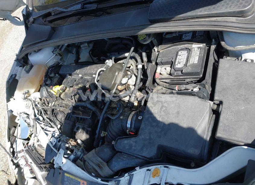 Photo 10 of 2014 Ford Focus SE (VIN 1FADP3F28EL258737)